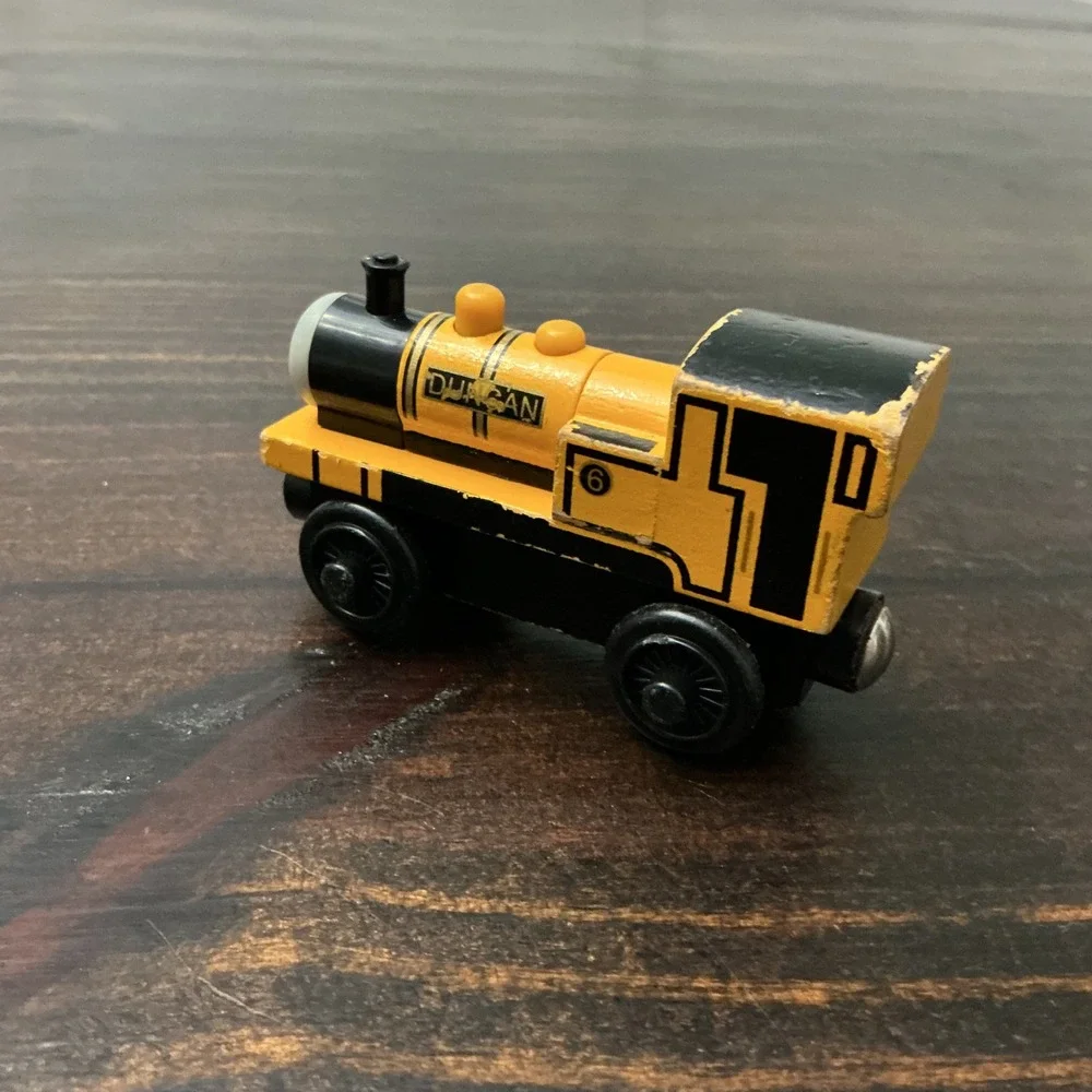Thomas & Friends Wooden Railway Duncan Yellow Engine Learning‎ Curve 3069WJ00